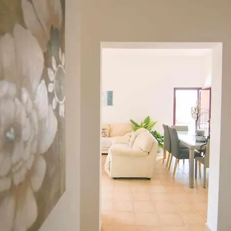 Anju Villas, Tamara * Corralejo